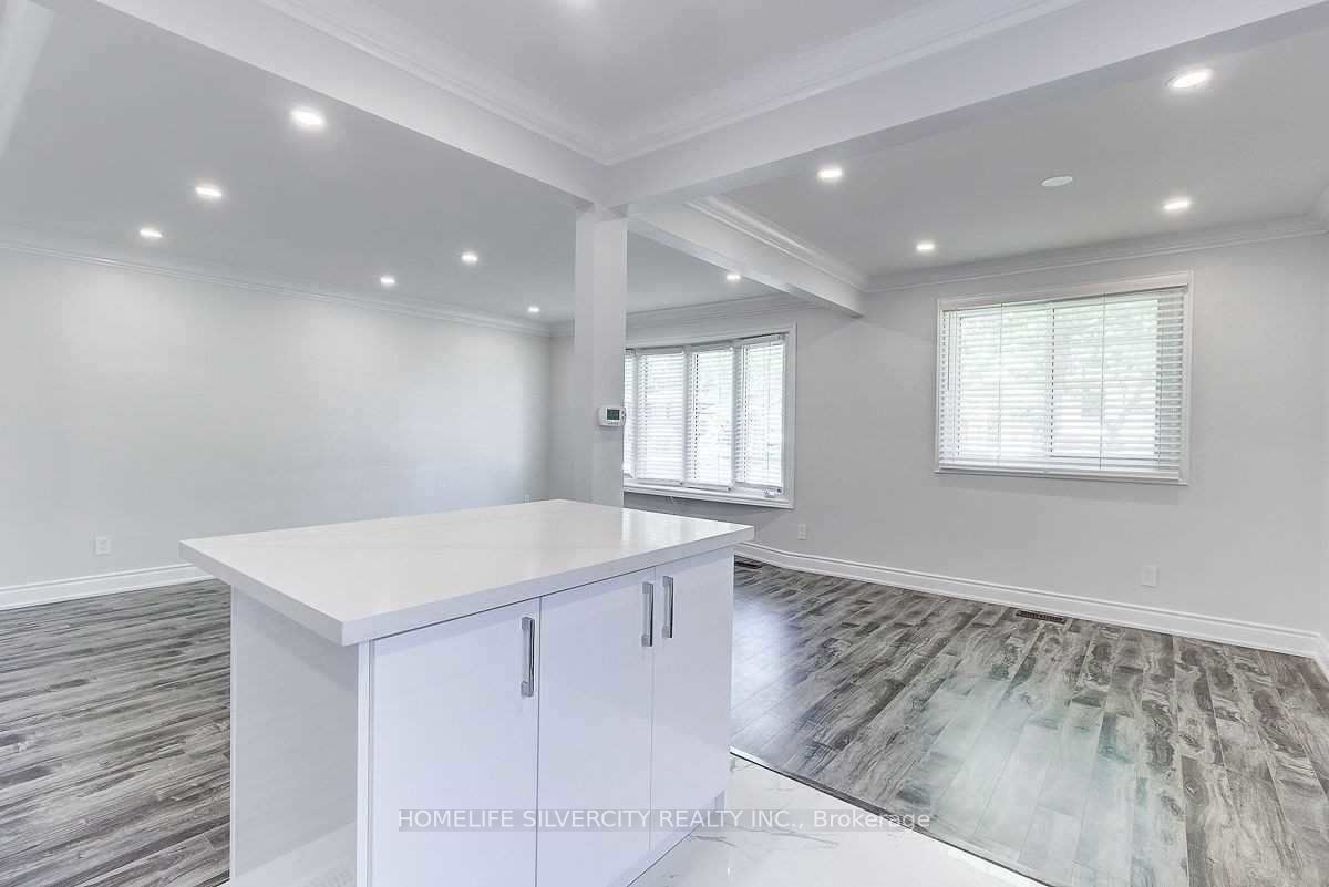7066 Jill Dr Property Photo 14