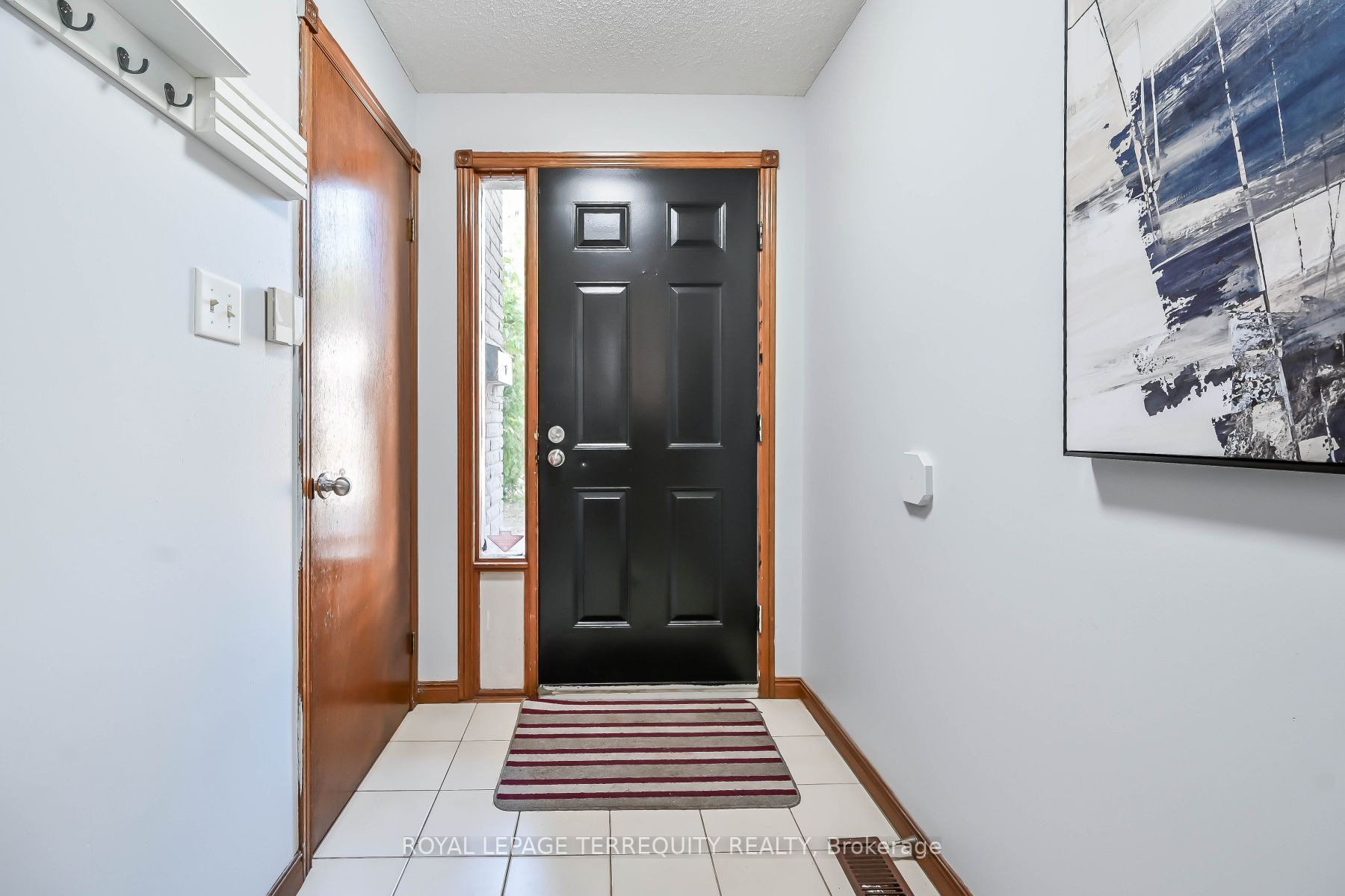 90 Britannia Ave Property Photo 4