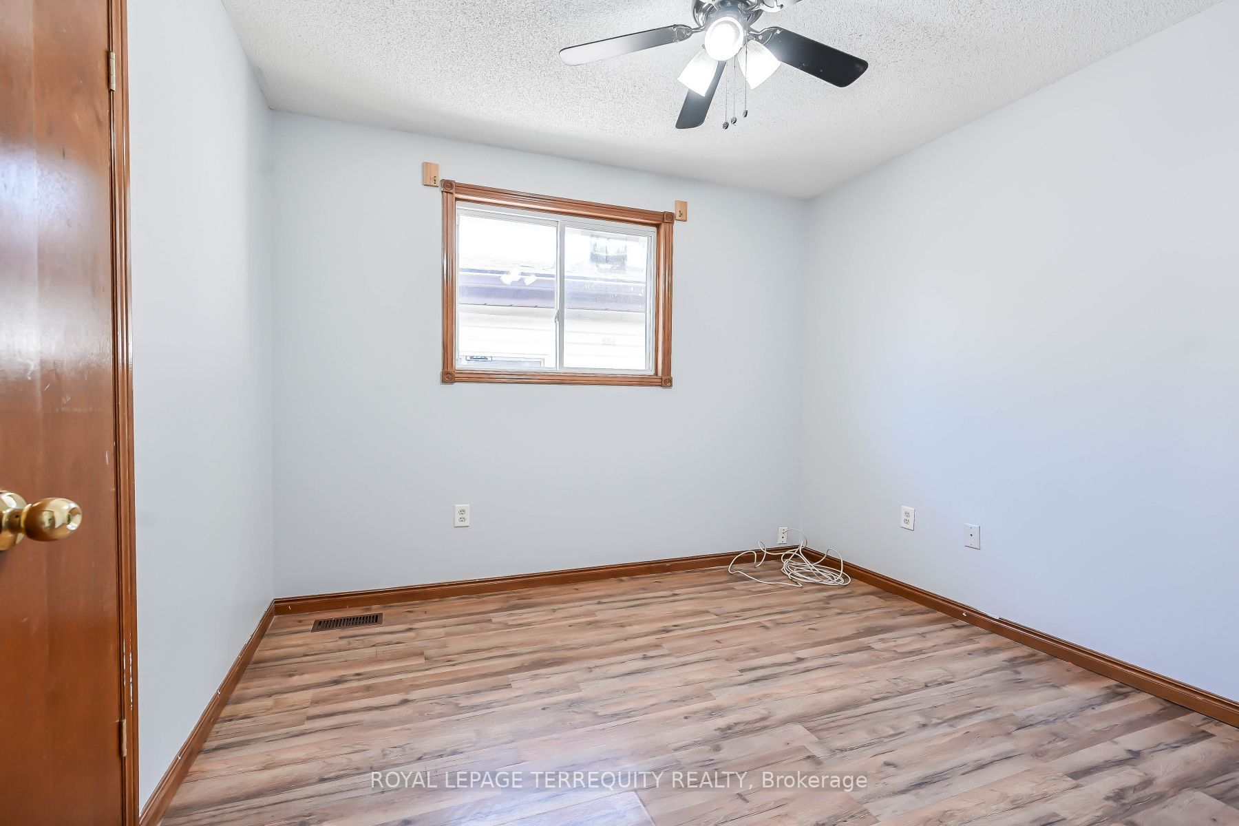 90 Britannia Ave Property Photo 24