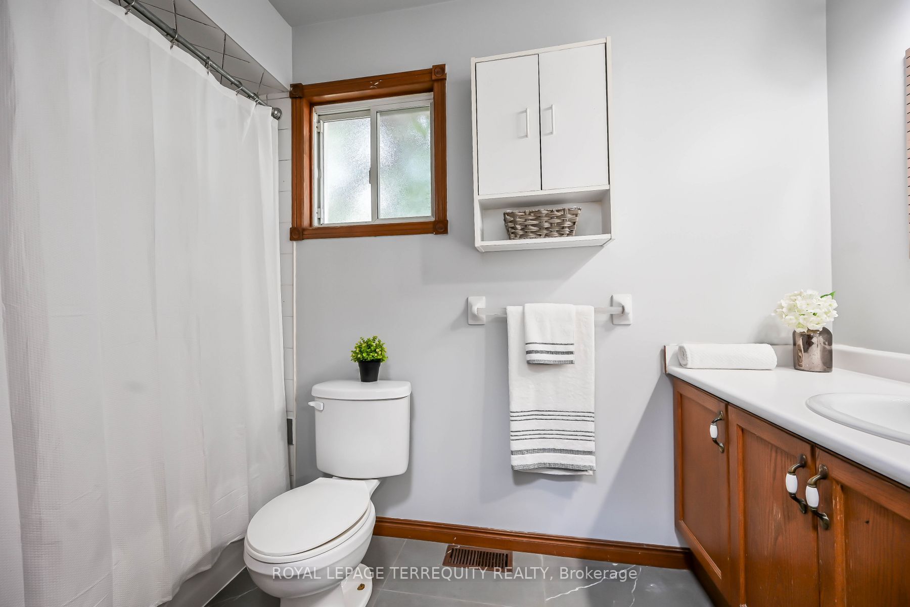 90 Britannia Ave Property Photo 27