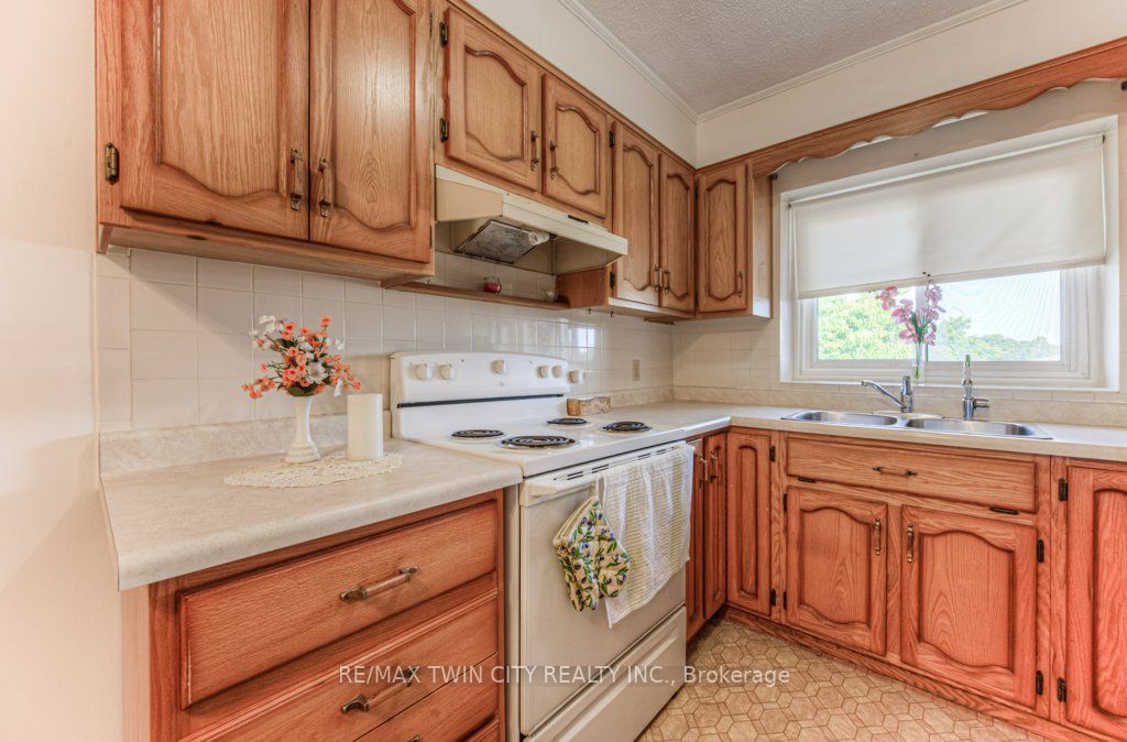 67 Breckenridge Dr 8 Property Photo 16