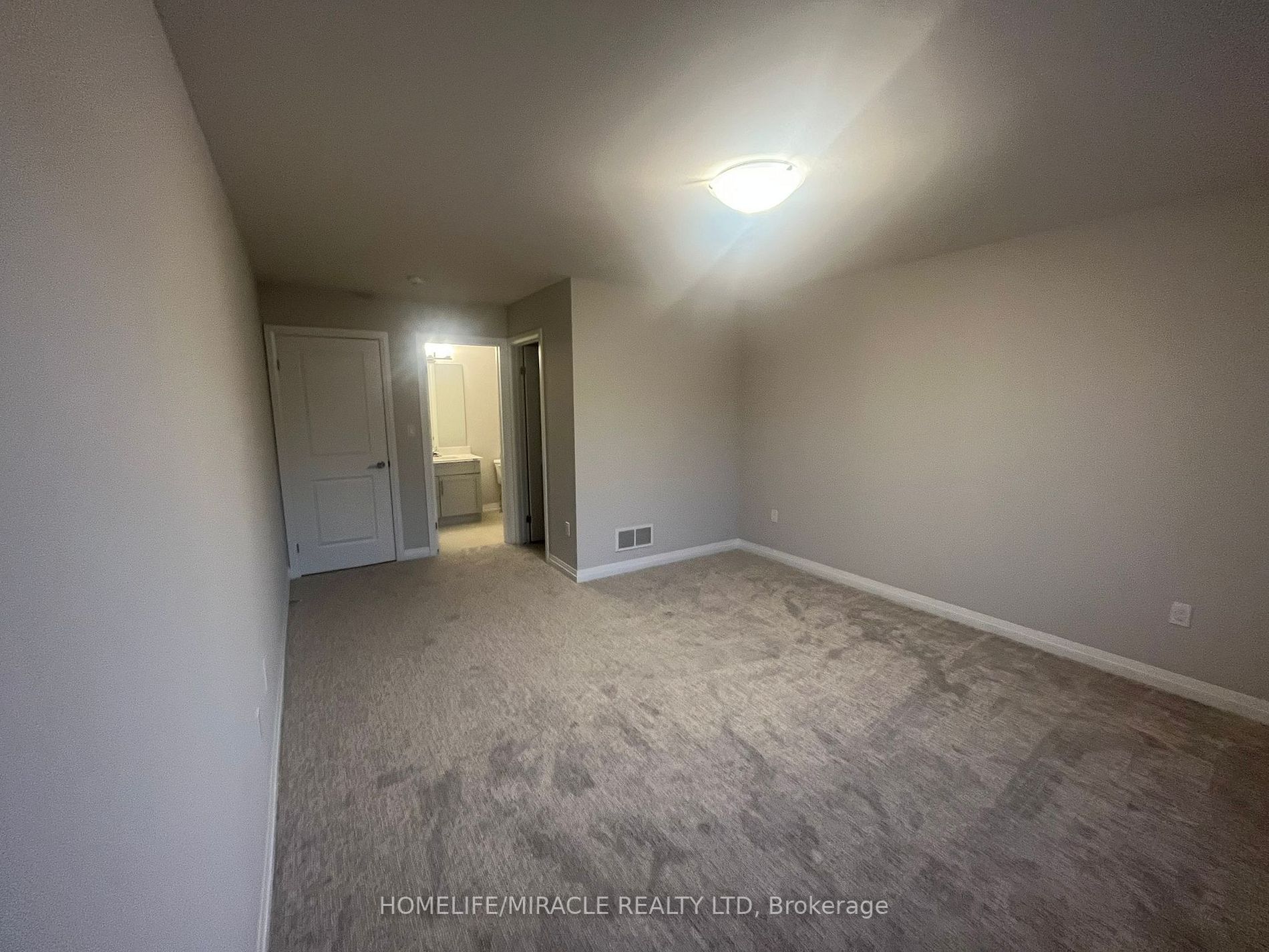 4552 Portage Rd Property Photo 6