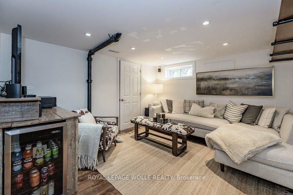 170 Cornwall St Property Photo 20