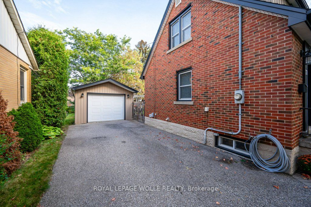 170 Cornwall St Property Photo 26