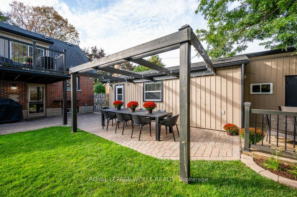 170 Cornwall St Property Photo 32