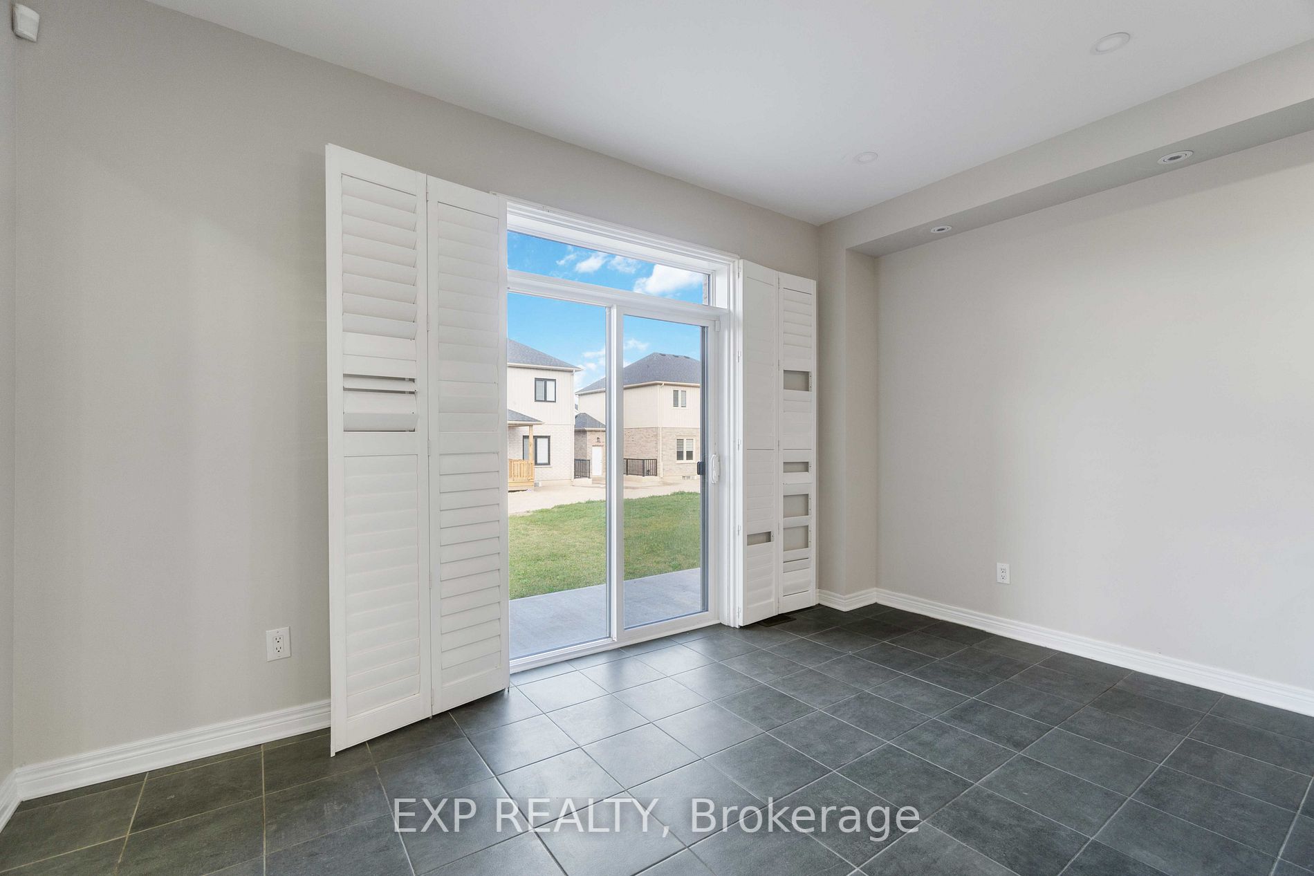26 Sparkle Dr Property Photo 18