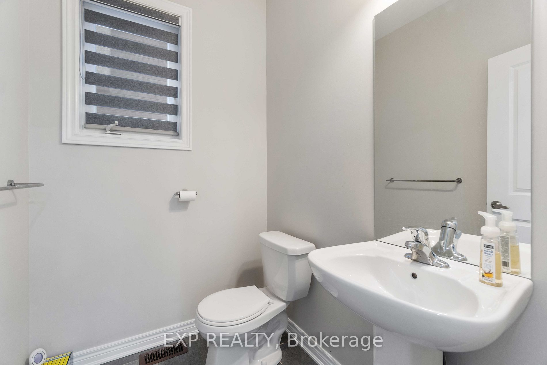 26 Sparkle Dr Property Photo 22