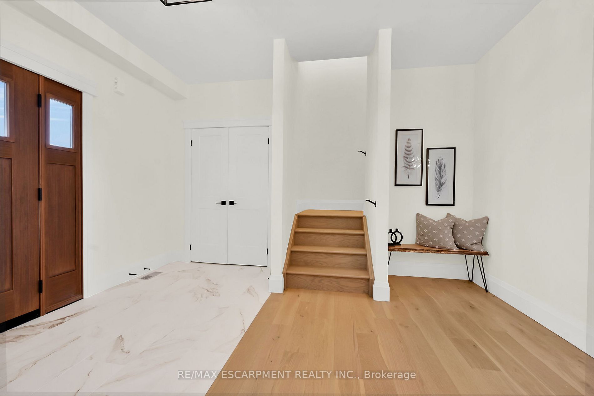 8184 Airport Rd E Property Photo 21