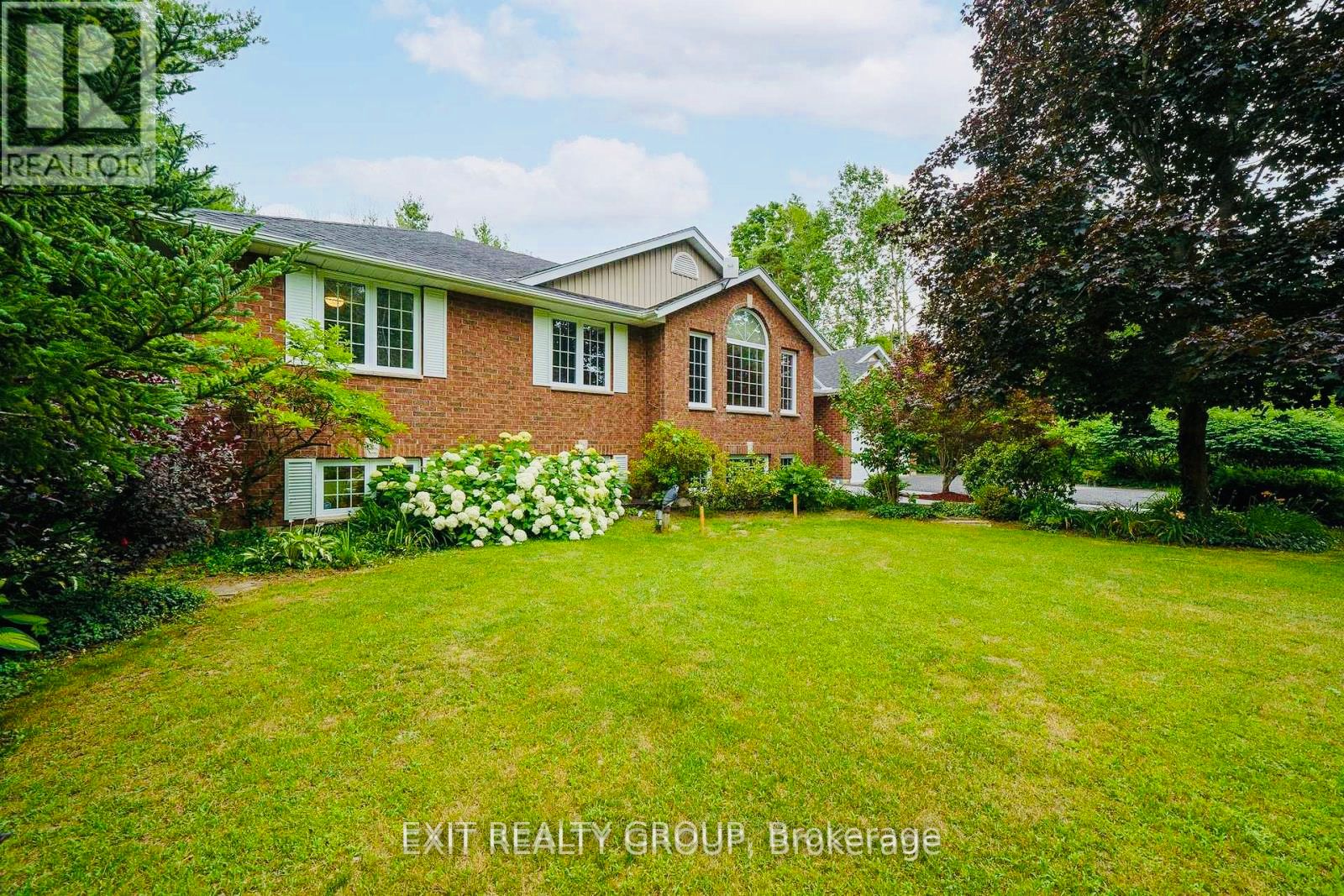 129 Simpson Rd Property Photo 2