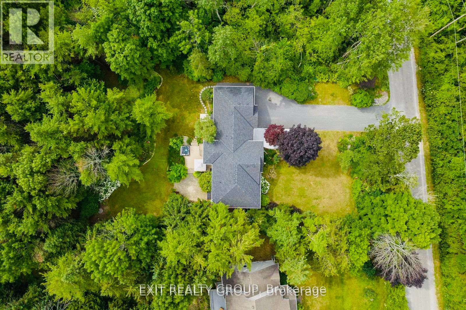 129 Simpson Rd Property Photo 4