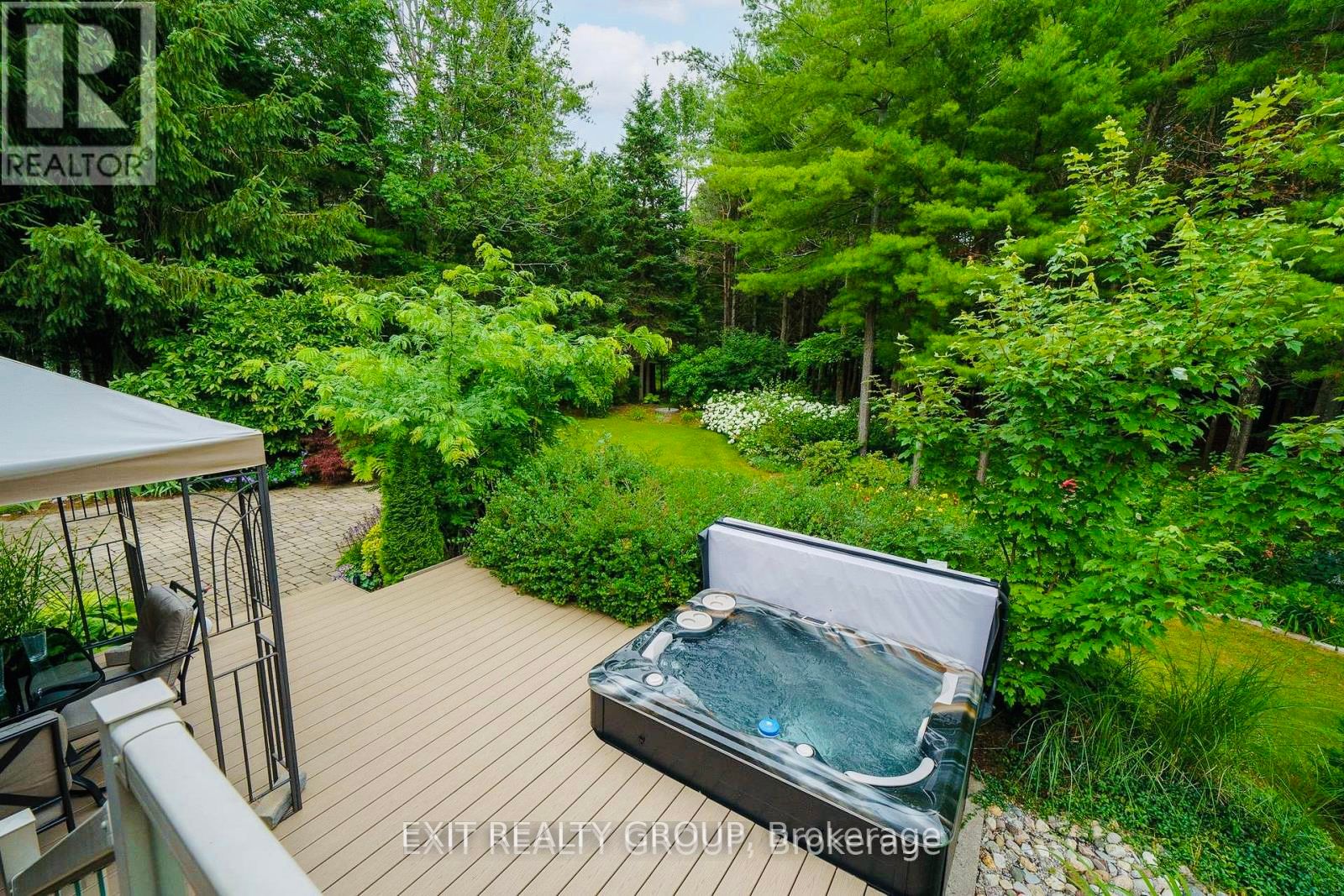 129 Simpson Rd Property Photo 6