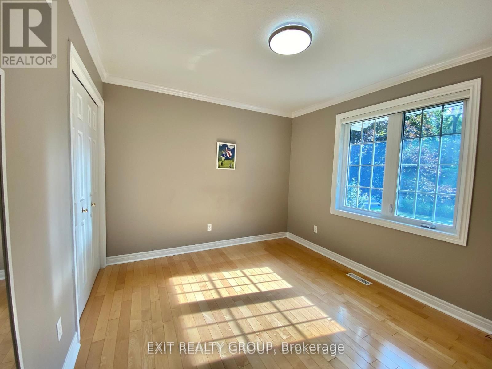 129 Simpson Rd Property Photo 14