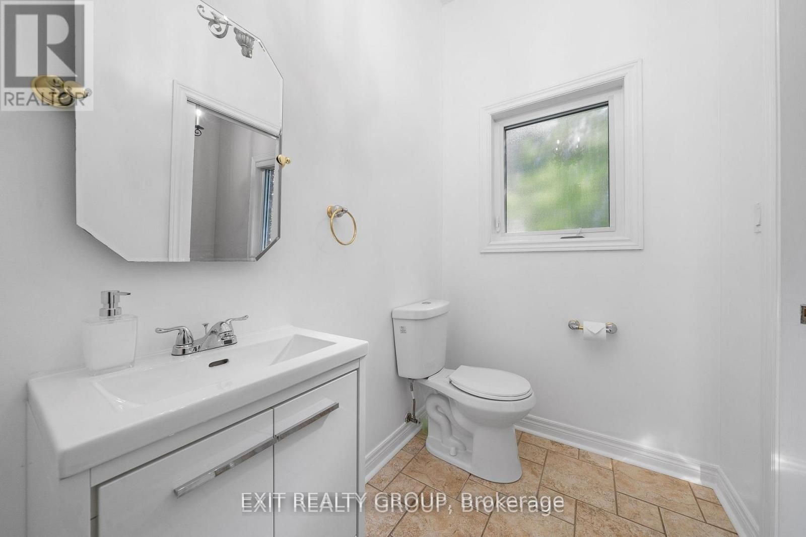 129 Simpson Rd Property Photo 16