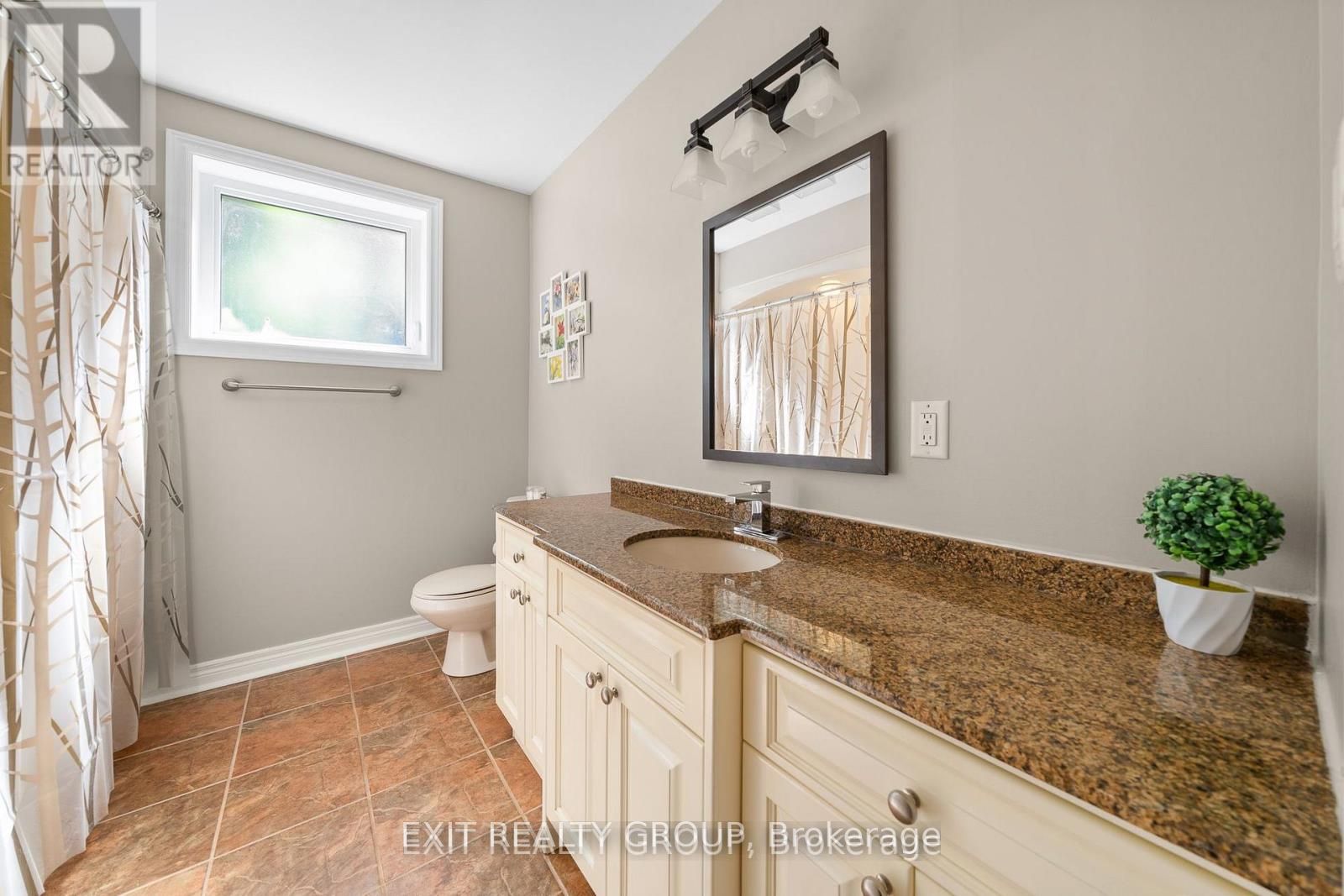 129 Simpson Rd Property Photo 24