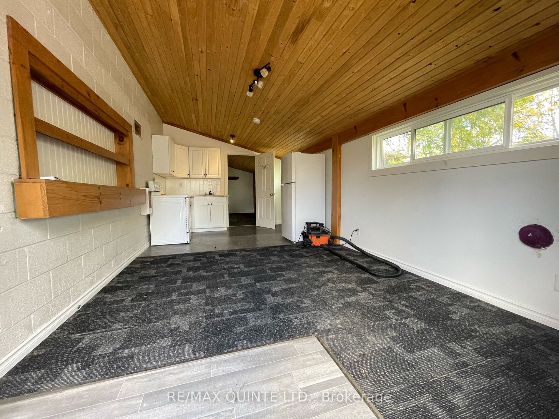 27 Christian School Rd Property Photo 19