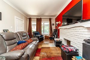 26 Wentworth St S Property Photo 7