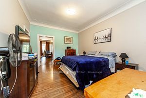 26 Wentworth St S Property Photo 11
