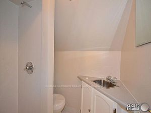 26 Wentworth St S Property Photo 30