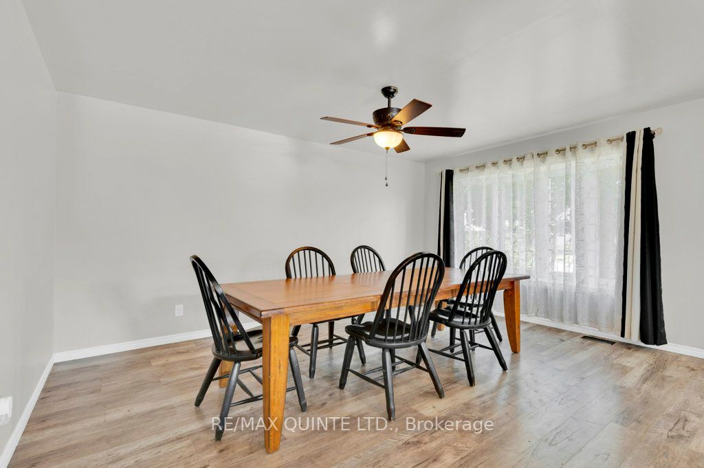 28 University Ave Property Photo 13