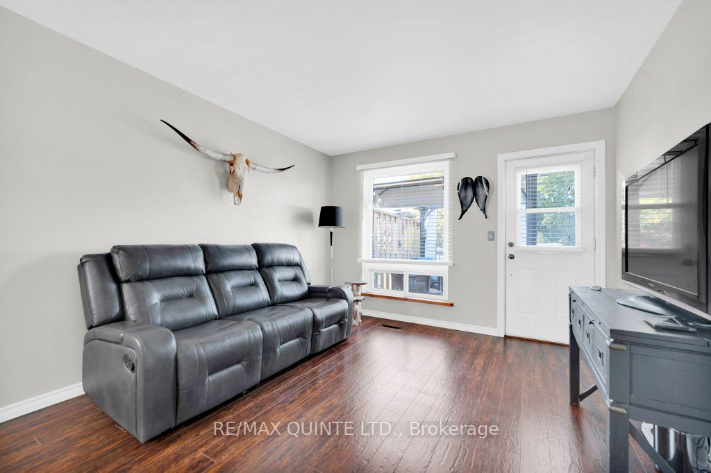 28 University Ave Property Photo 20