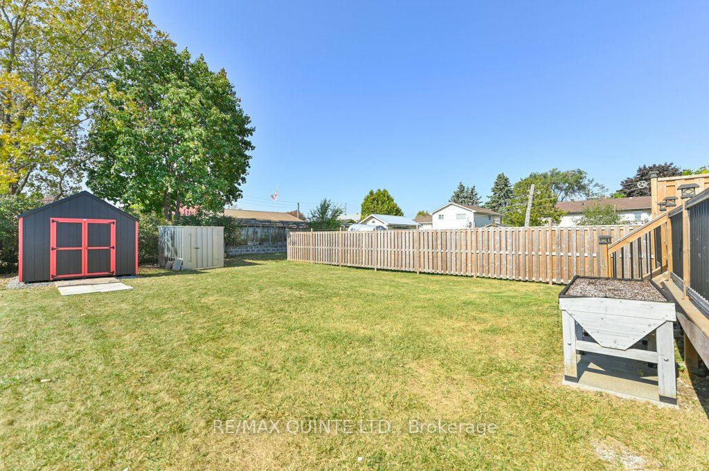 28 University Ave Property Photo 30