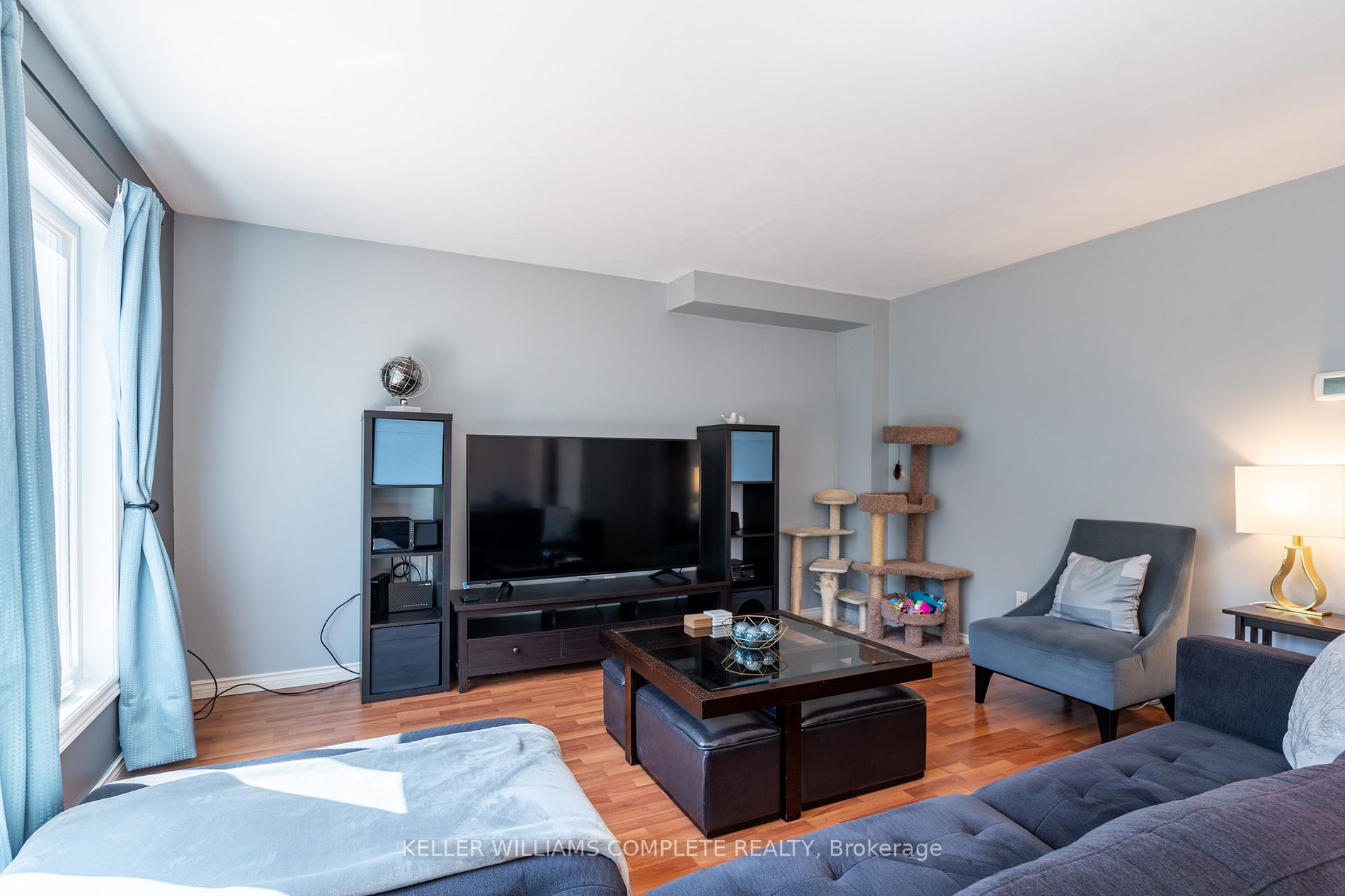 287 Crerar Dr Property Photo 16