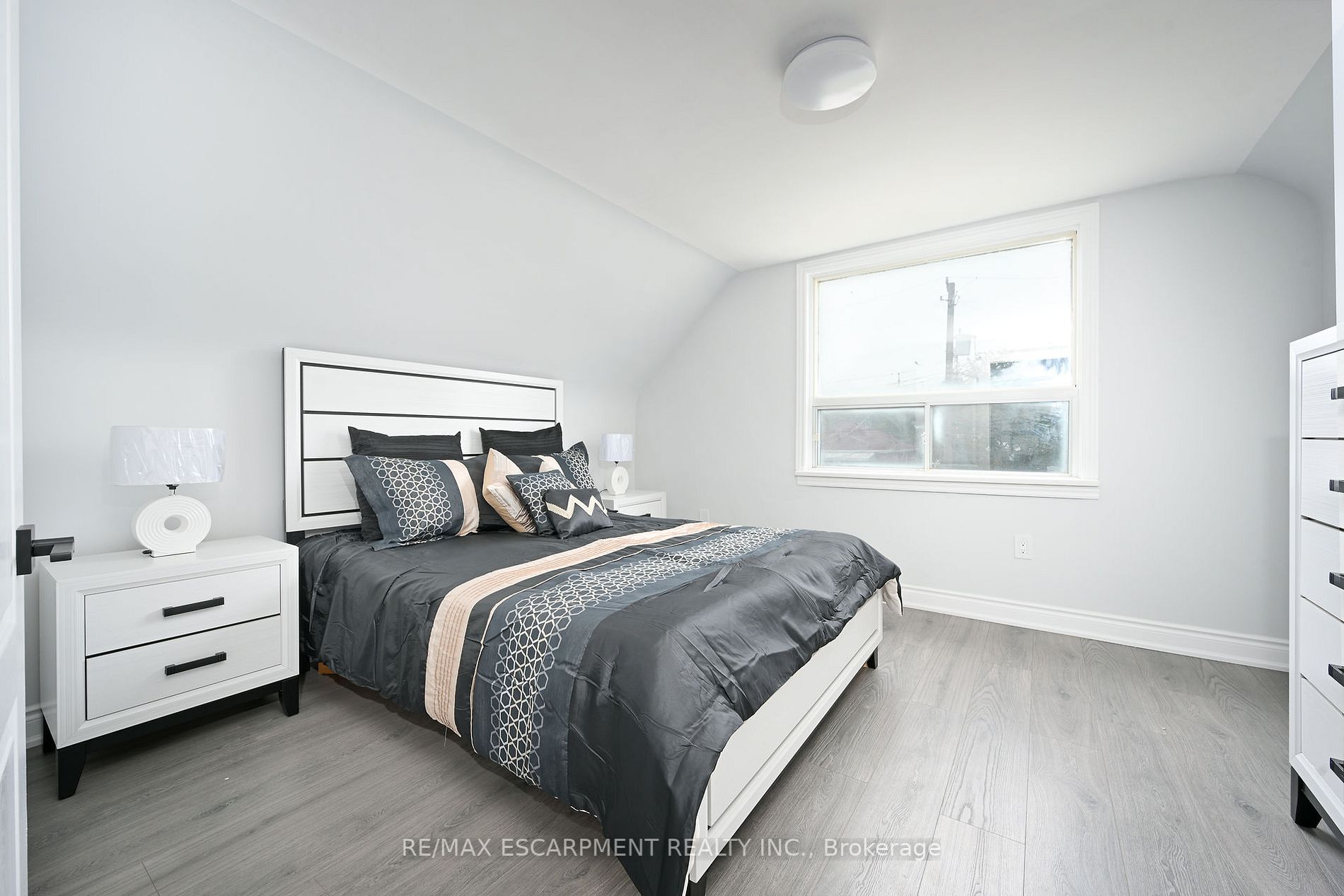 351 Arlington Rd Property Photo 20