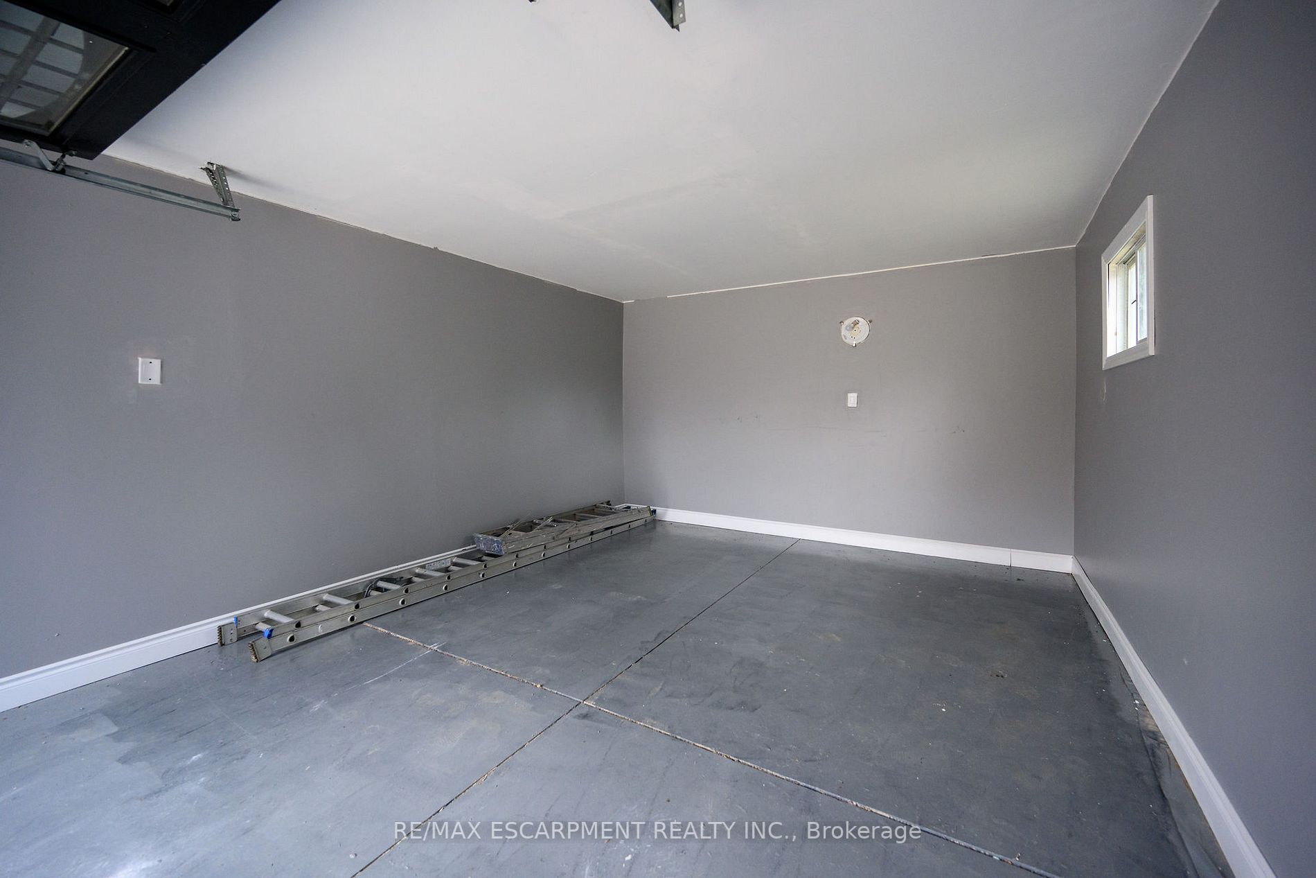 351 Arlington Rd Property Photo 35