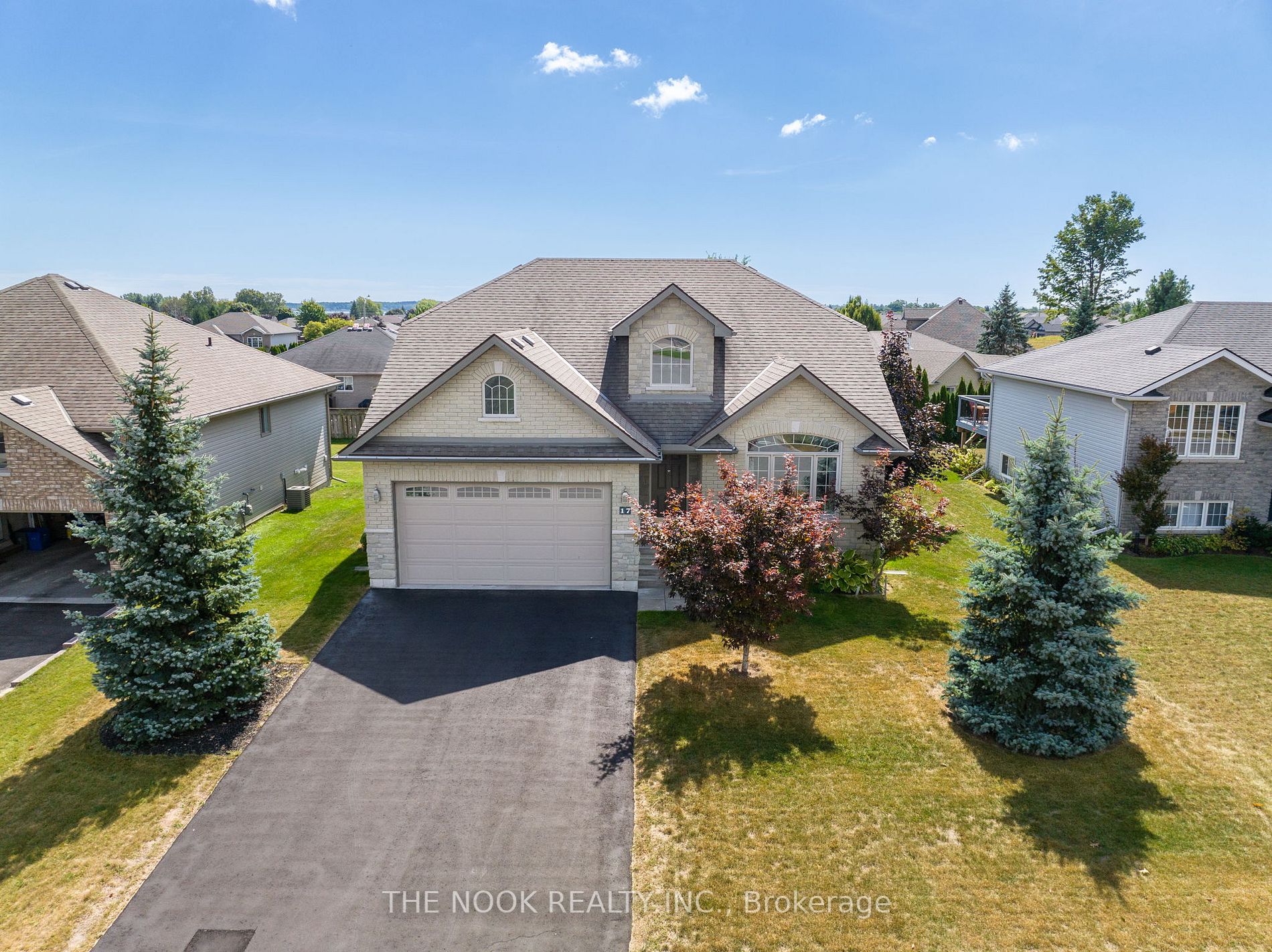 17 Beacon Dr Property Photo 1