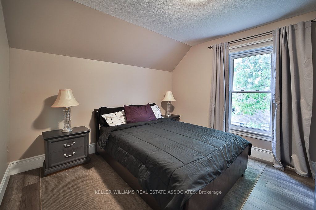 12 Sherwood Dr Property Photo 14