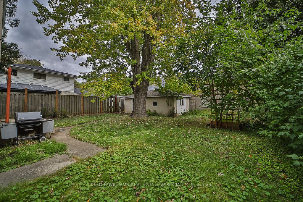 12 Sherwood Dr Property Photo 21