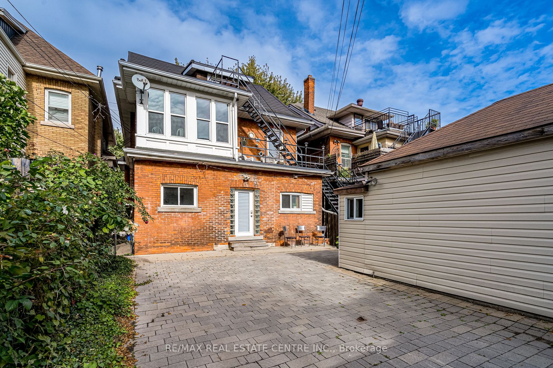 106 Dunsmure Rd Property Photo 11
