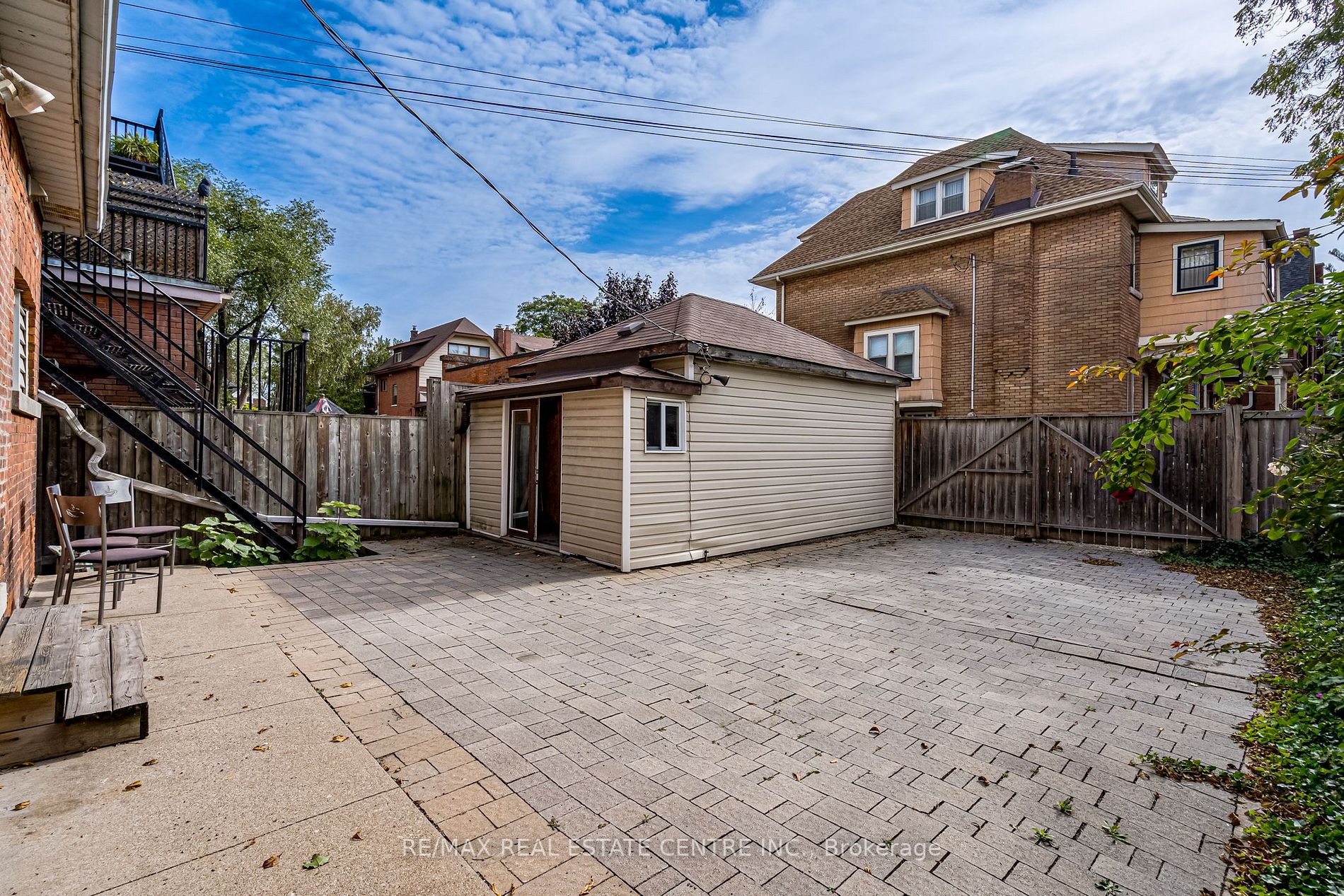 106 Dunsmure Rd Property Photo 12