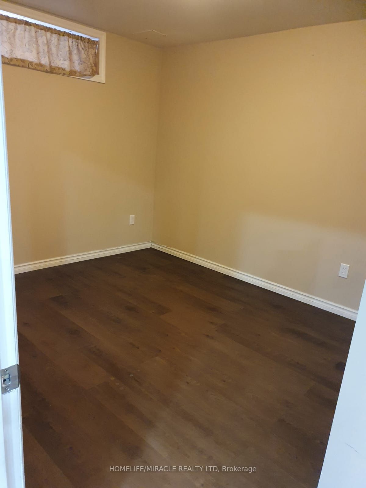 333 Activa Ave Property Photo 3