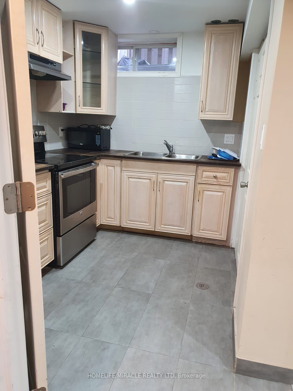 333 Activa Ave Property Photo 4