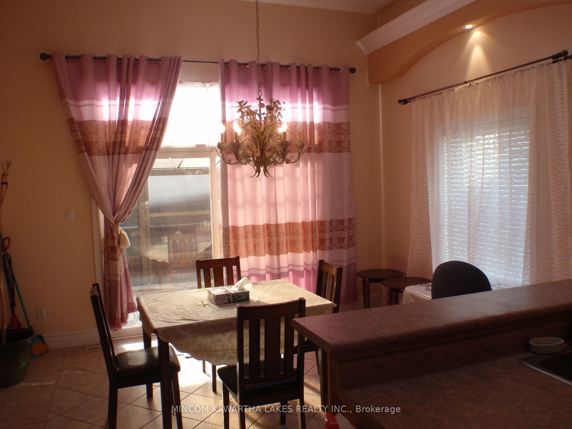 461 Settlers Ridg Property Photo 7