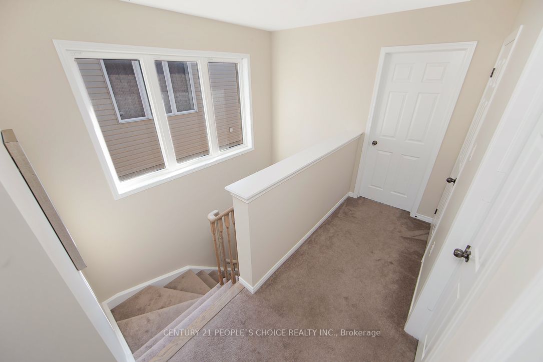 268 Powell Rd Property Photo 13