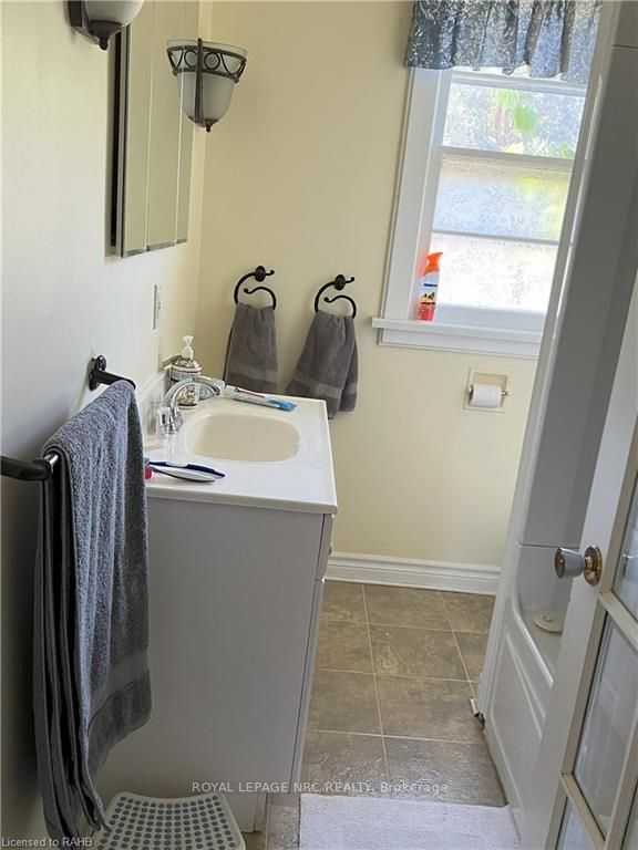 4136 Locust Ln Property Photo 18