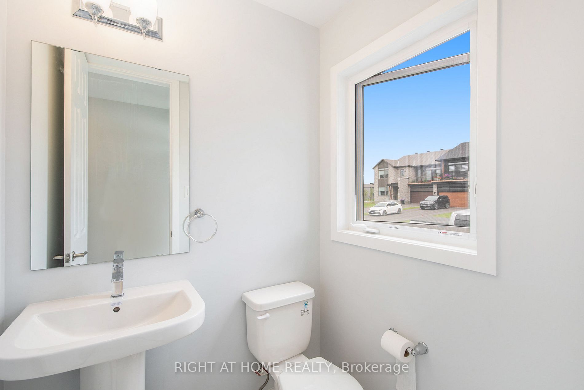 715 Fenwick Way Property Photo 13