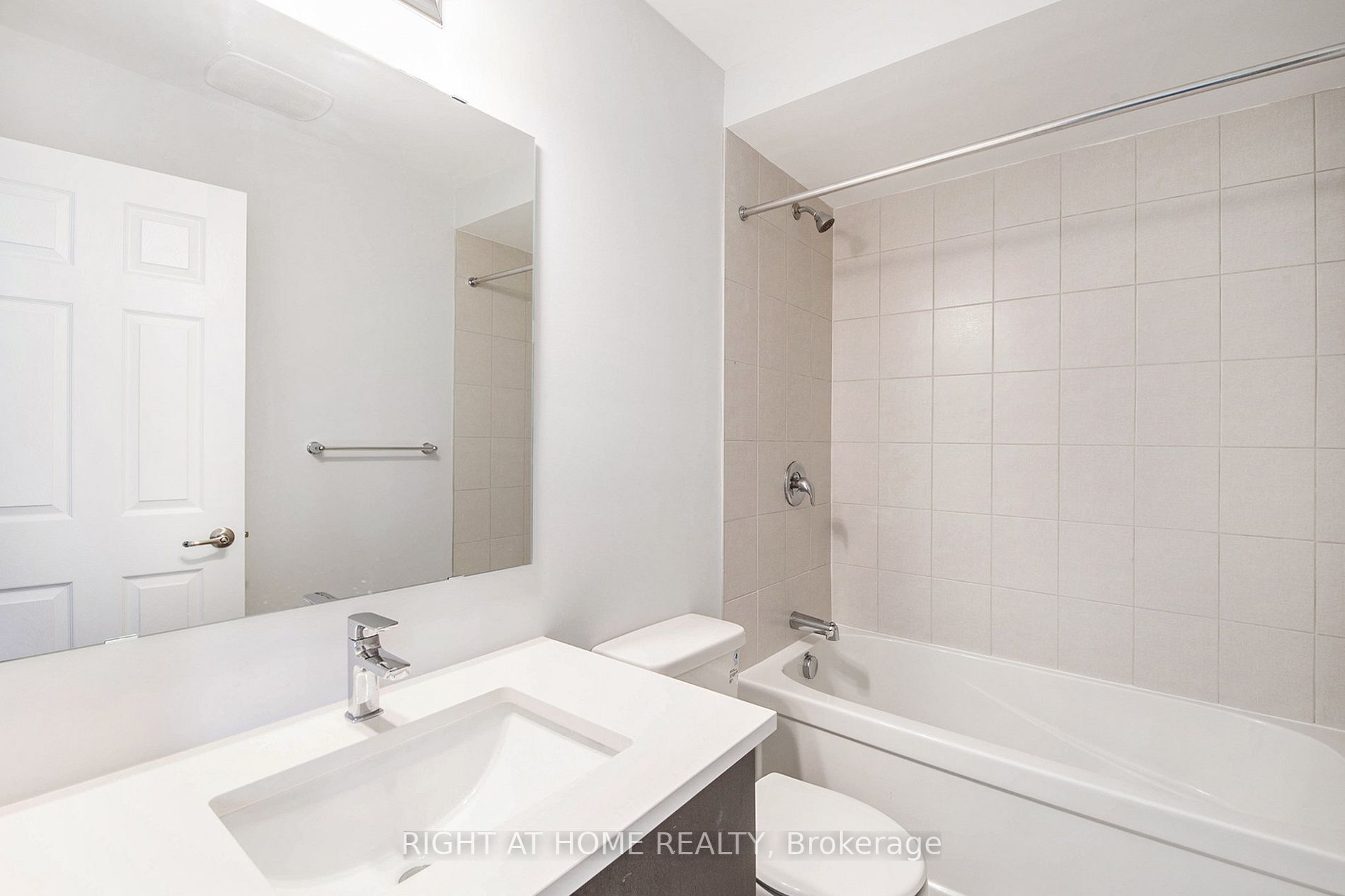 715 Fenwick Way Property Photo 24