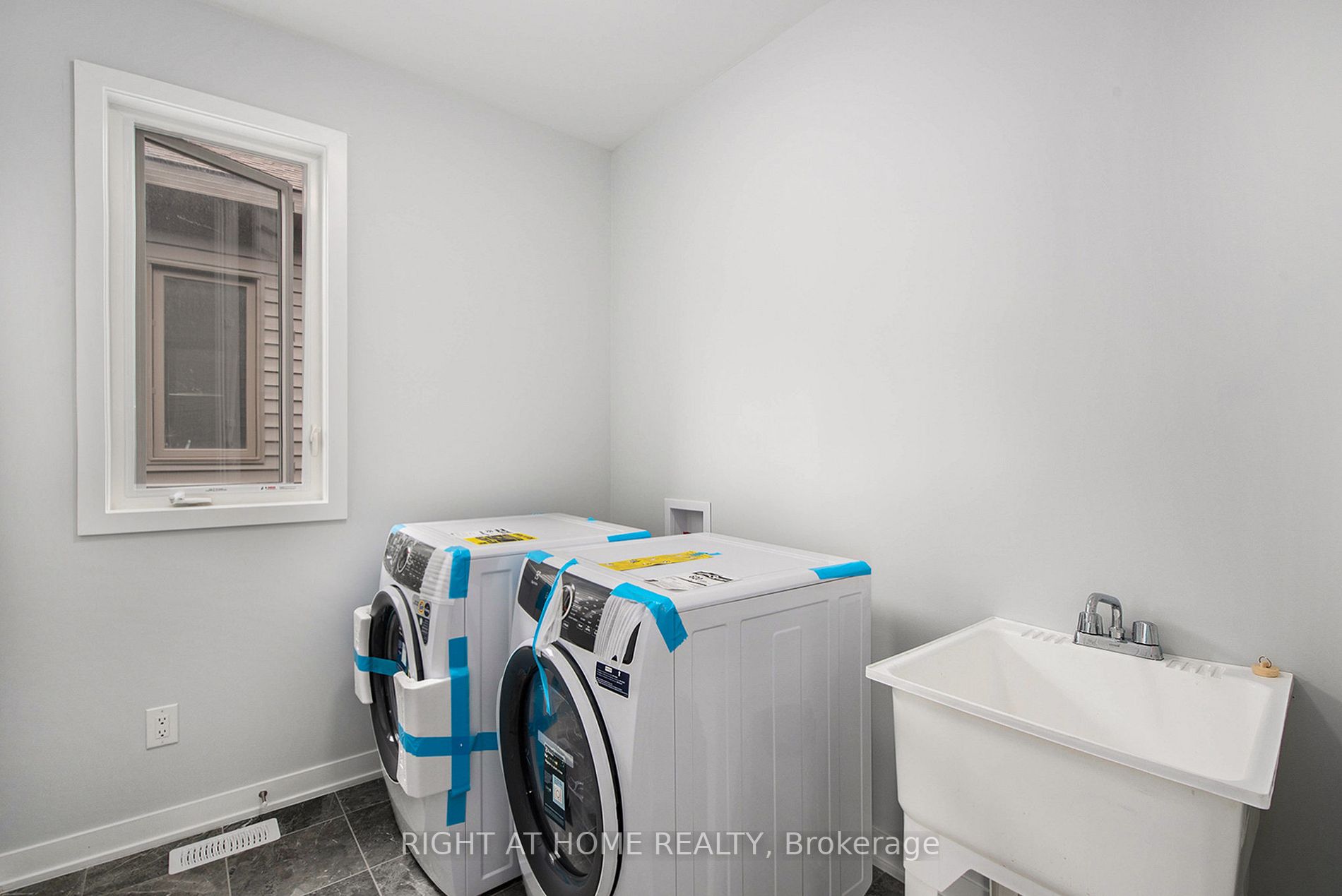 715 Fenwick Way Property Photo 32
