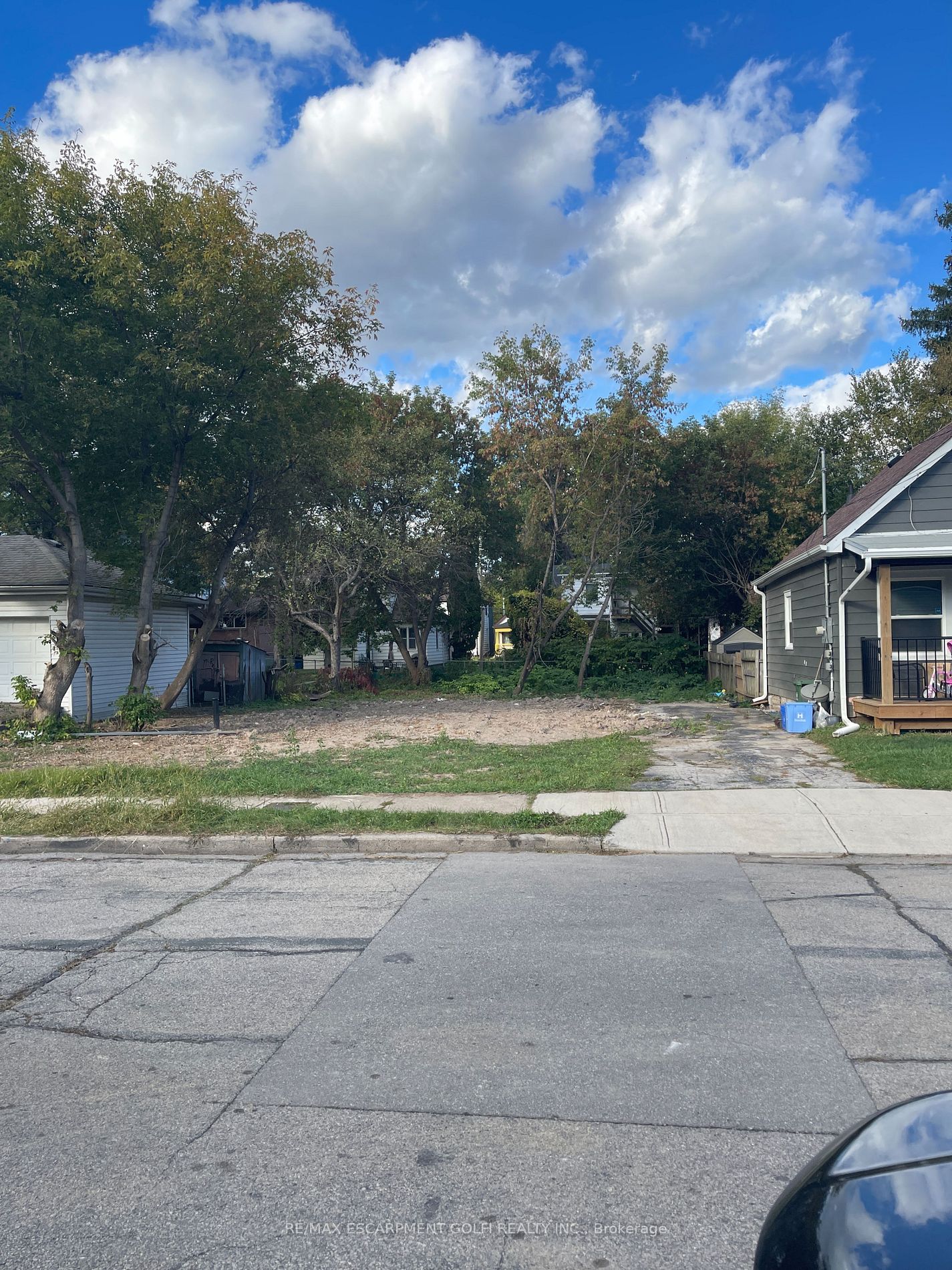 144 Royal Ave Property Photo
