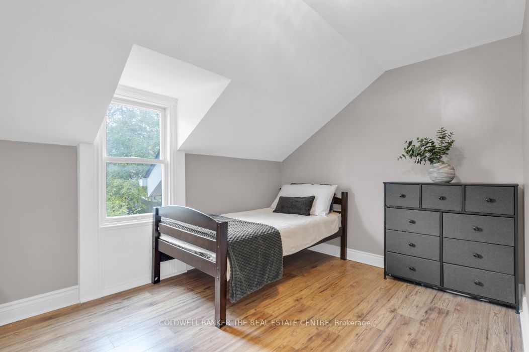 110 Lorne Ave Property Photo 18