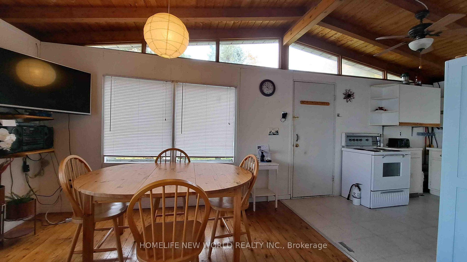 46 Sandy Bay Rd Property Photo 9