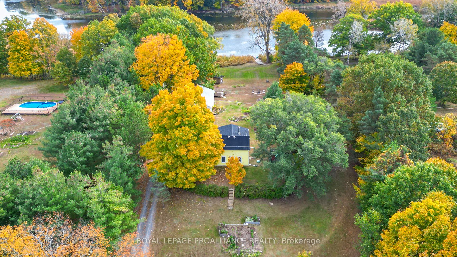 228 Storms Rd Property Photo 3