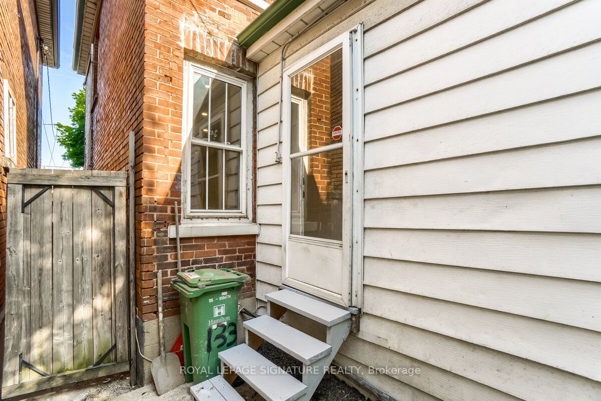 133 Lottridge St Property Photo 34