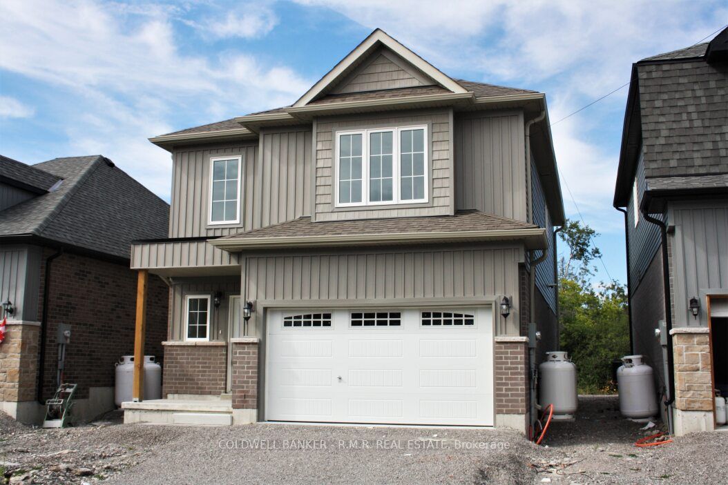 6 Hillcroft Way Property Photo