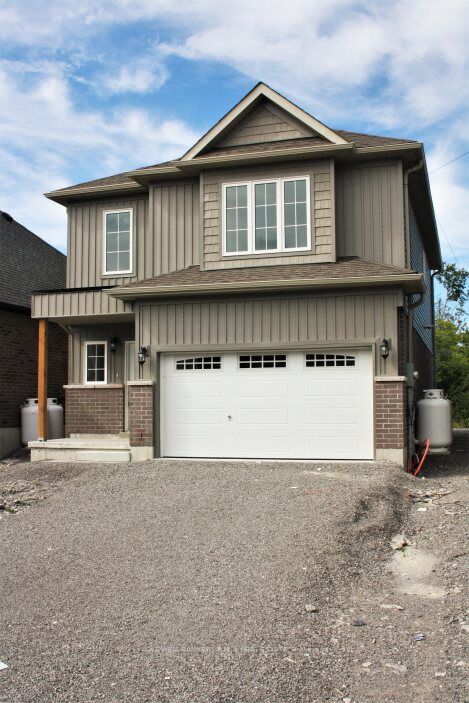 6 Hillcroft Way Property Photo 2