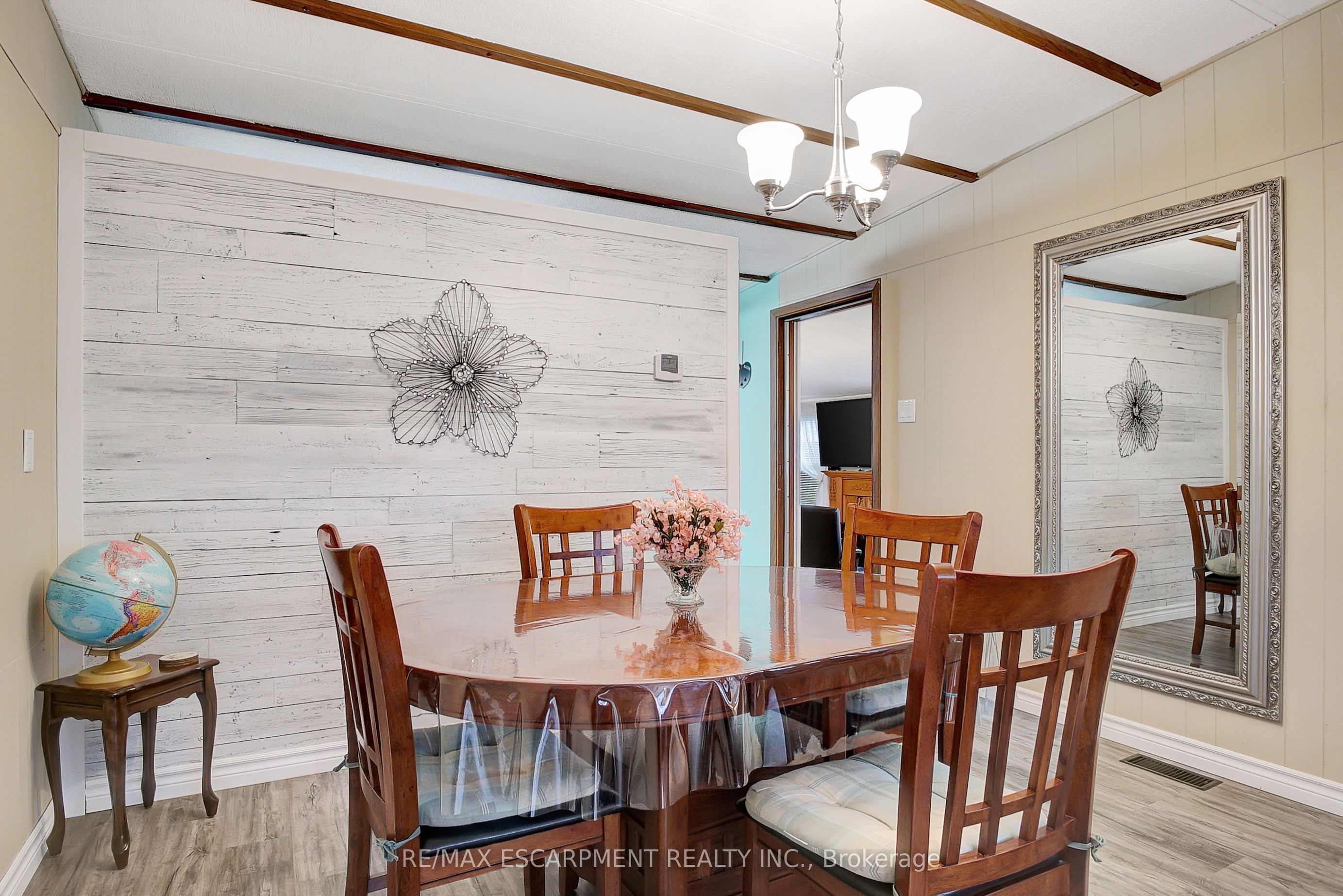 1429 Sheffield Road 1a Property Photo 7