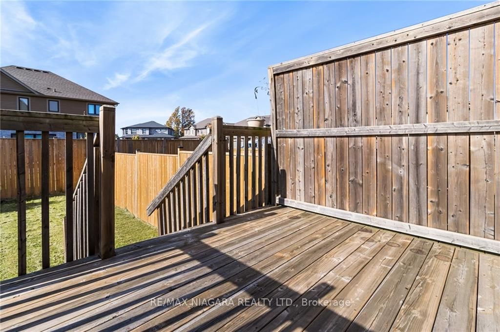 6381 Shapton Cres Property Photo 26